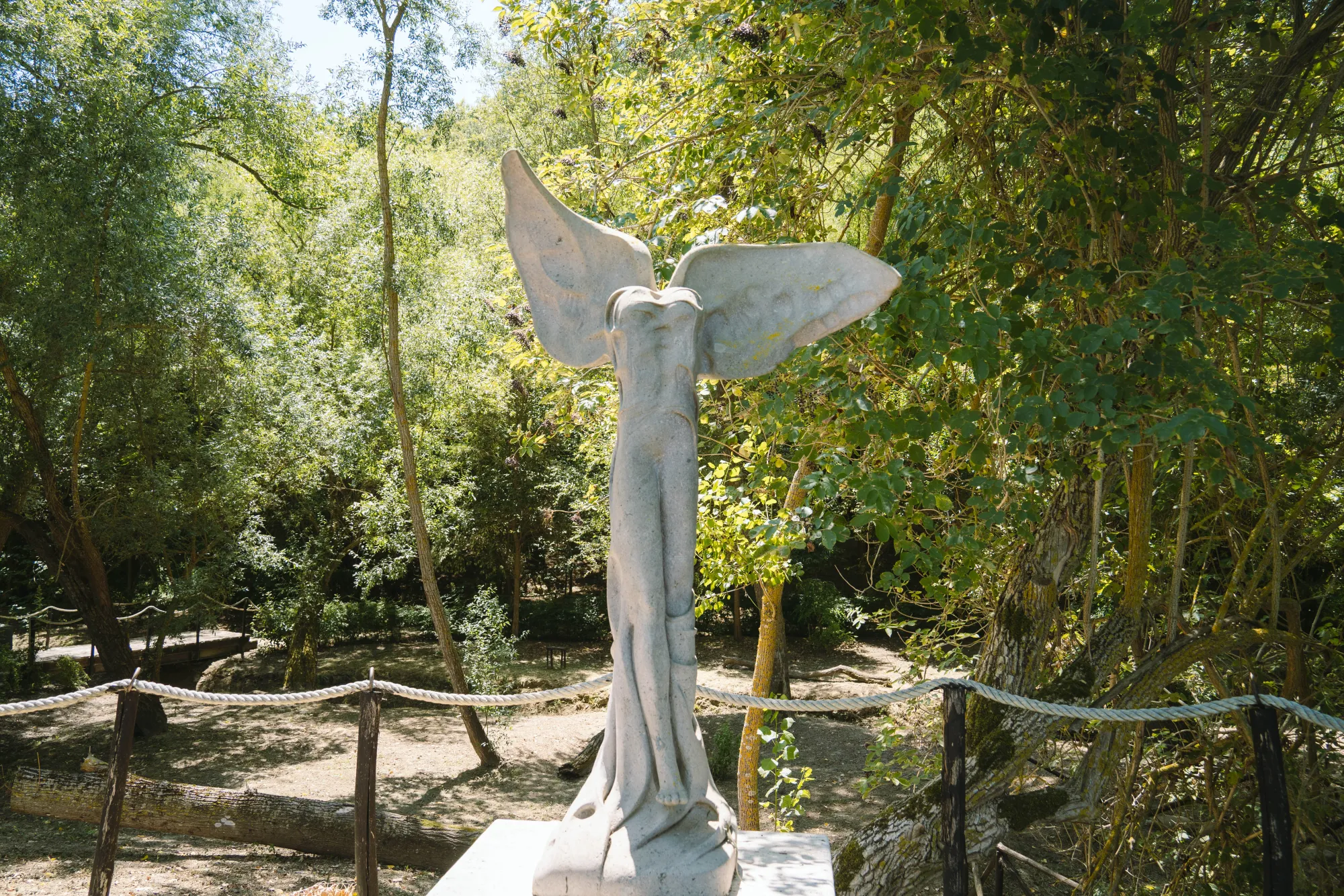 L'Anfiteatro — la cavea