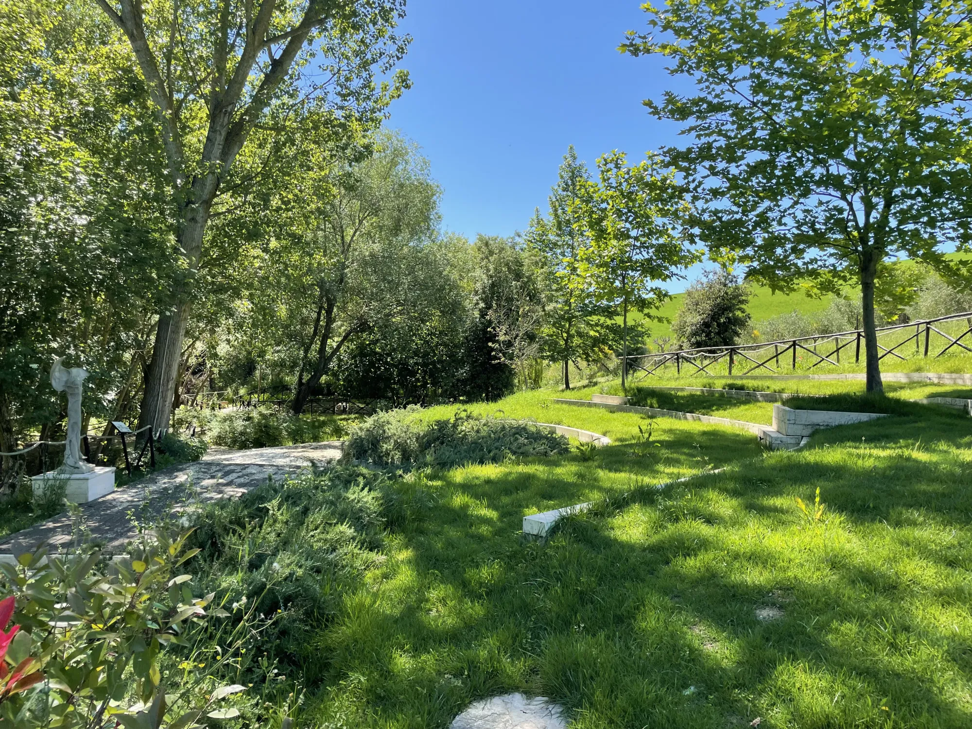 L'Anfiteatro — il prato